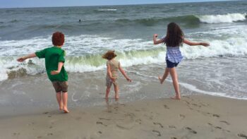 Kids at the ocean - TravelingMom