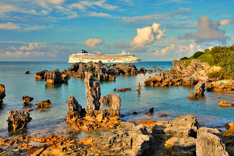 Visiting beautiful Bermuda? Learn all you need to know about its attractions, what to expect, and how to navigate the island.