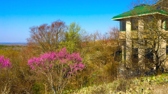 Explore the Arbuckle Mountains at the Chickasaw Retreat and Conference Center