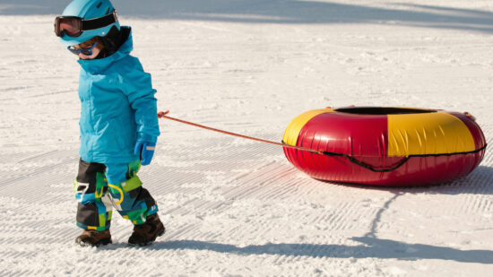 Read these tips for snowtubing with kids